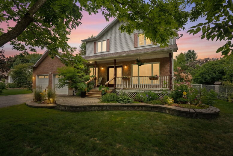 129 Corvinelli Crescent - $769,000