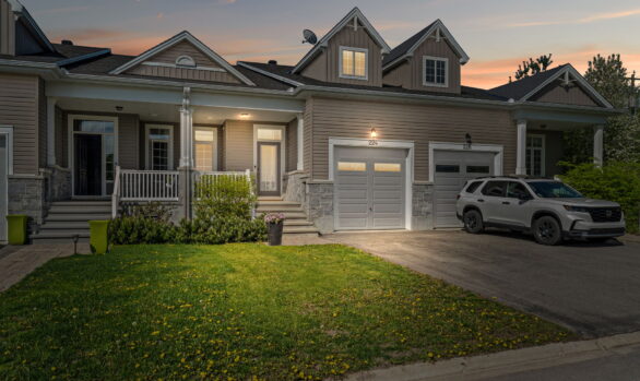 224 Oxford Street West - $619,000